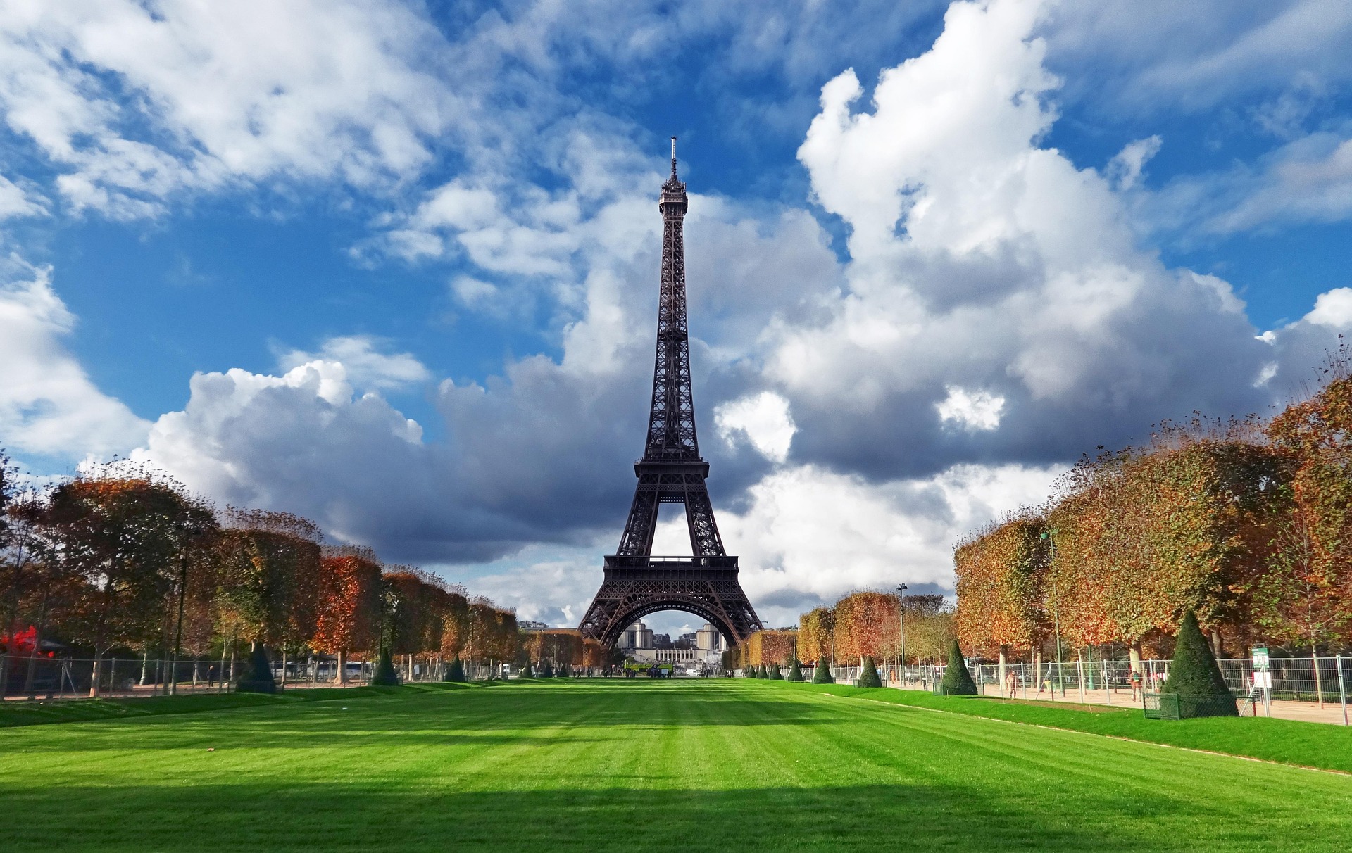 Normandija, Bretanja i Pariz
