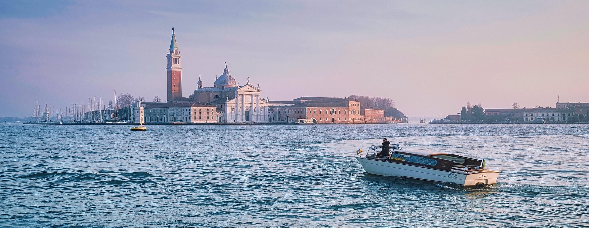 IZLET U VENECIJU – DAN ŽENA